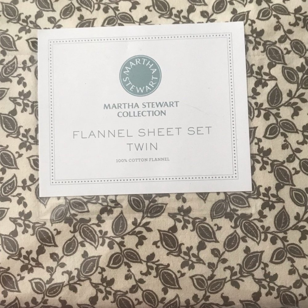 BNWT Martha Stuart Flannel Twin Sheet Set